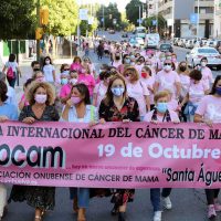 MDCM CADENA 2021-Imagenes-Dia-Cancer-Mama-Huelva_1621348685_145748260_1011x569